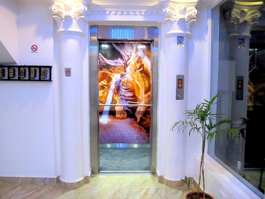 Royal Penguin Boutique Hotel & Spa Катманду Экстерьер фото