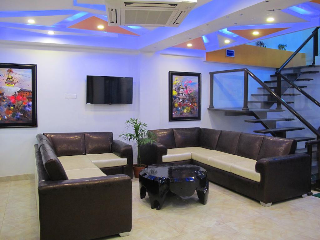 Royal Penguin Boutique Hotel & Spa Катманду Экстерьер фото