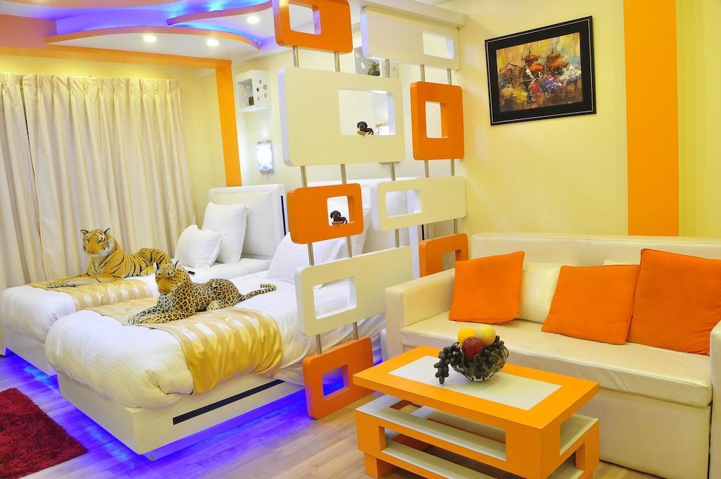 Royal Penguin Boutique Hotel & Spa Катманду Экстерьер фото