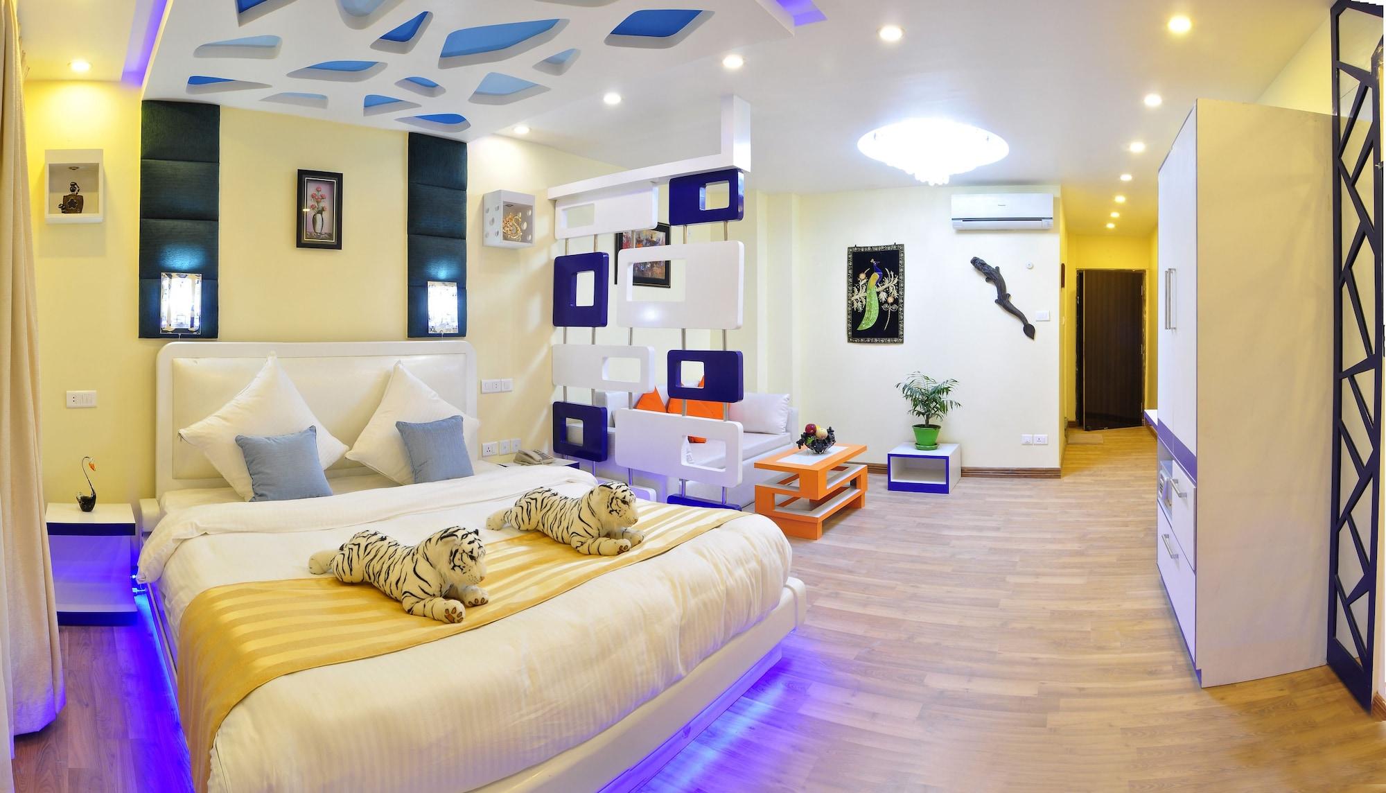Royal Penguin Boutique Hotel & Spa Катманду Экстерьер фото