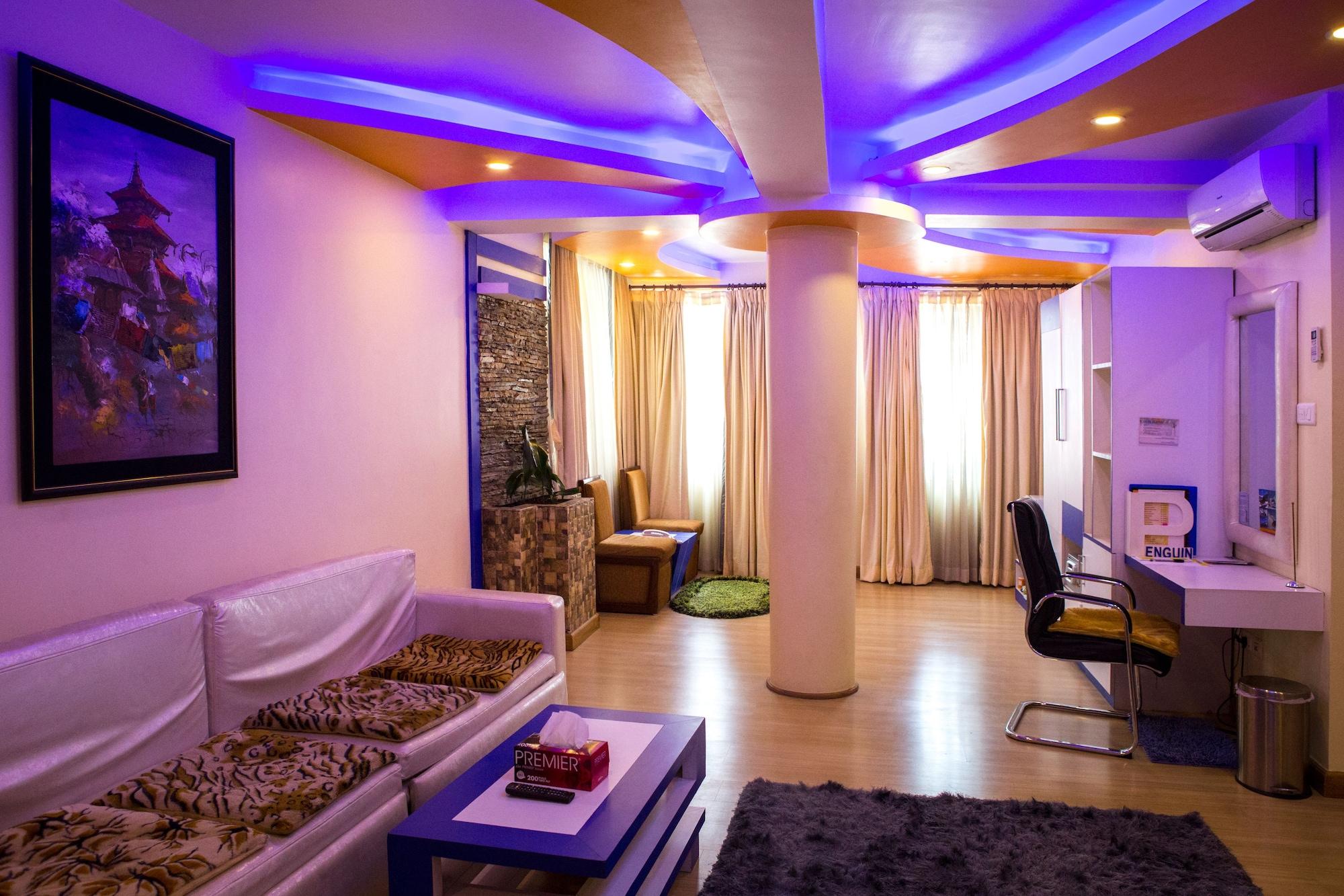 Royal Penguin Boutique Hotel & Spa Катманду Экстерьер фото