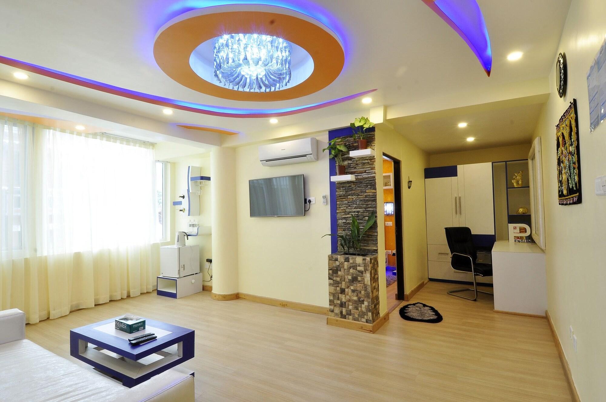 Royal Penguin Boutique Hotel & Spa Катманду Экстерьер фото