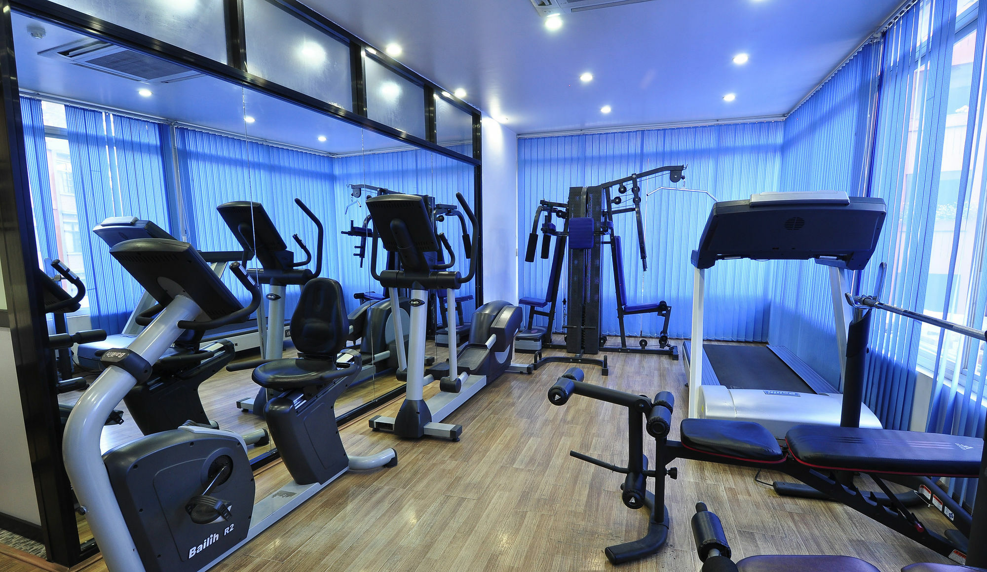 Royal Penguin Boutique Hotel & Spa Катманду Экстерьер фото